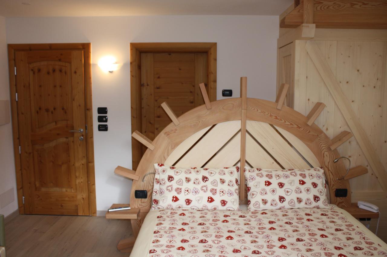 Agriturismo Pianrestel カヴァレーゼ エクステリア 写真